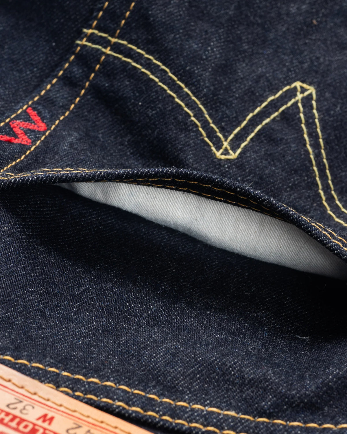 Iron Heart IH-1955S-142 14oz selvedge denim 1955 vintage tapered jeans indigo detail view