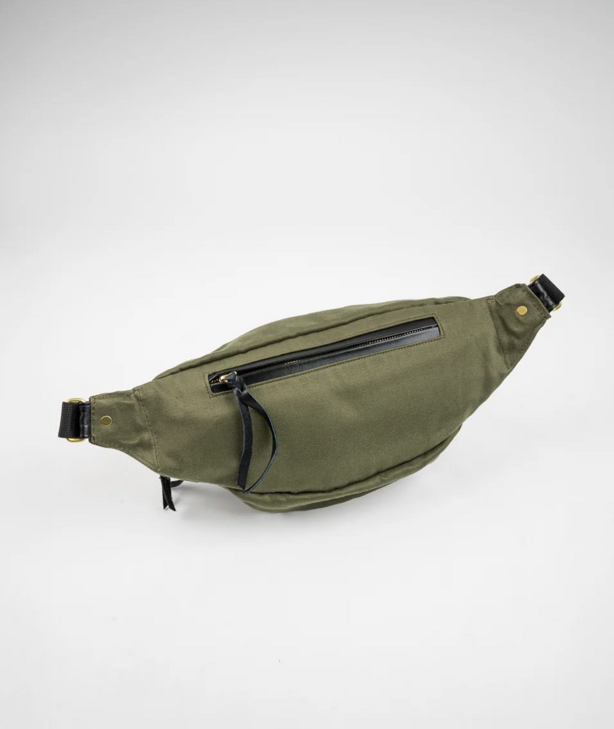 Iron Heart IHE-53 Waist Bag in Olive — detail view