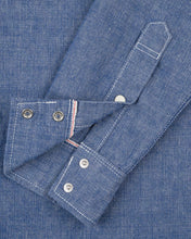 Laden Sie das Bild in den Galerie-Viewer, IHSH-13-BLU Iron Heart 10oz Selvedge Chambray Westernhemd mit einfacher Passe – Blau