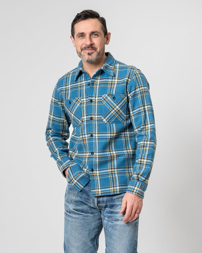 Iron Heart IHSH-435 ultra heavy flannel shirt - worn fit view front