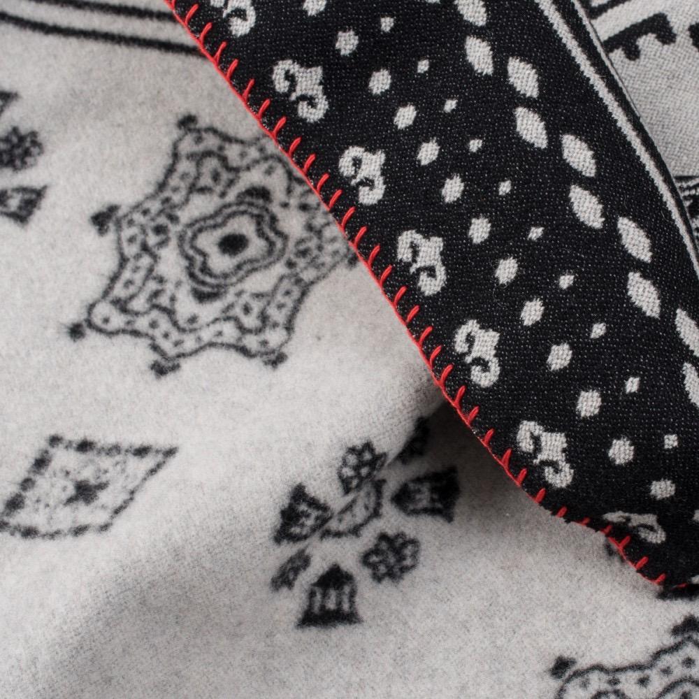 Iron Heart Bell Print Blanket