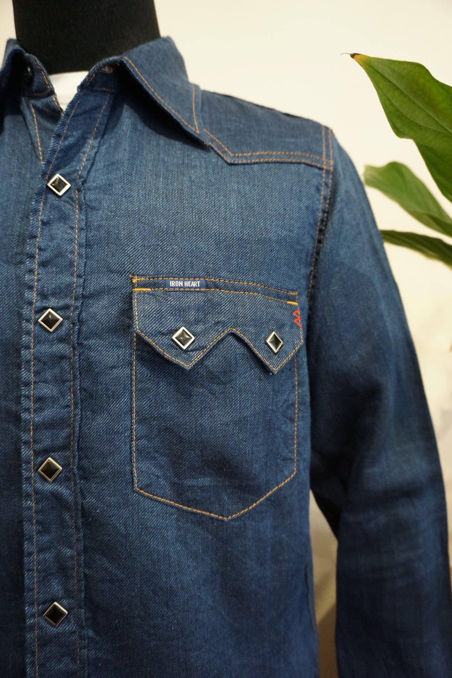 Iron Heart 6,5oz Leinenhemd „Denim“ Sawtooth Indigo