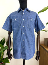 Load image into Gallery viewer, 5.5oz Selvedge Chambray Short Sleeved Work Shirt - Indigo