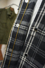 Load image into Gallery viewer, Ultra Heavy Flannel Herringbone Check Western Shirt - Black